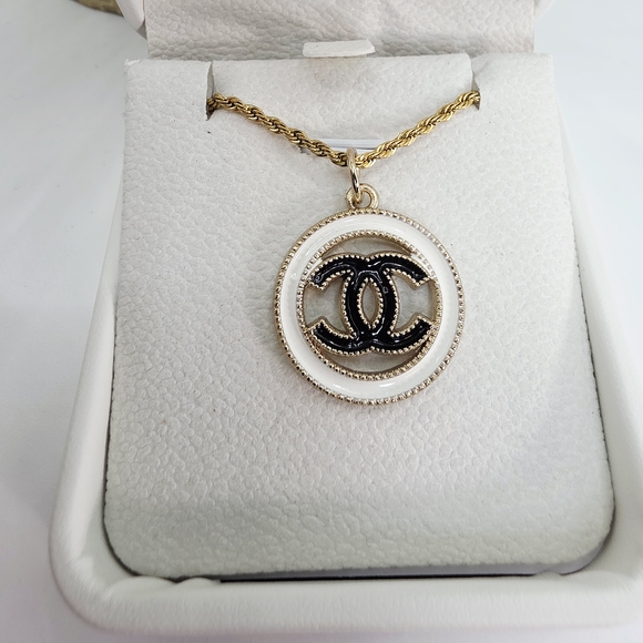Authentic  Chanel Gold and Black Pendant On Atolea Chain. - Picture 1 of 3